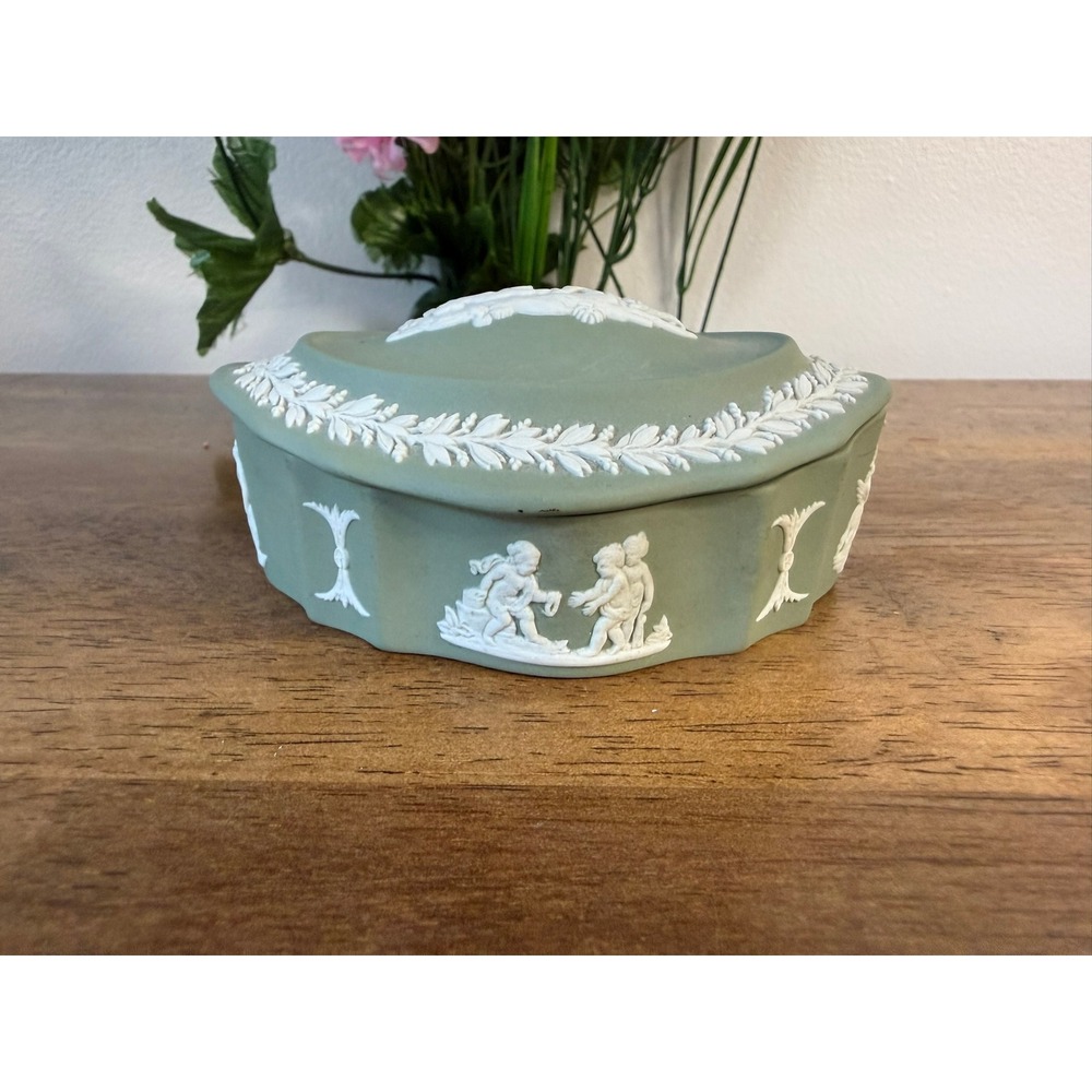 Vintage Wedgwood Sage Green Jasperware Cherub Lidded Trinket Jewellery Box